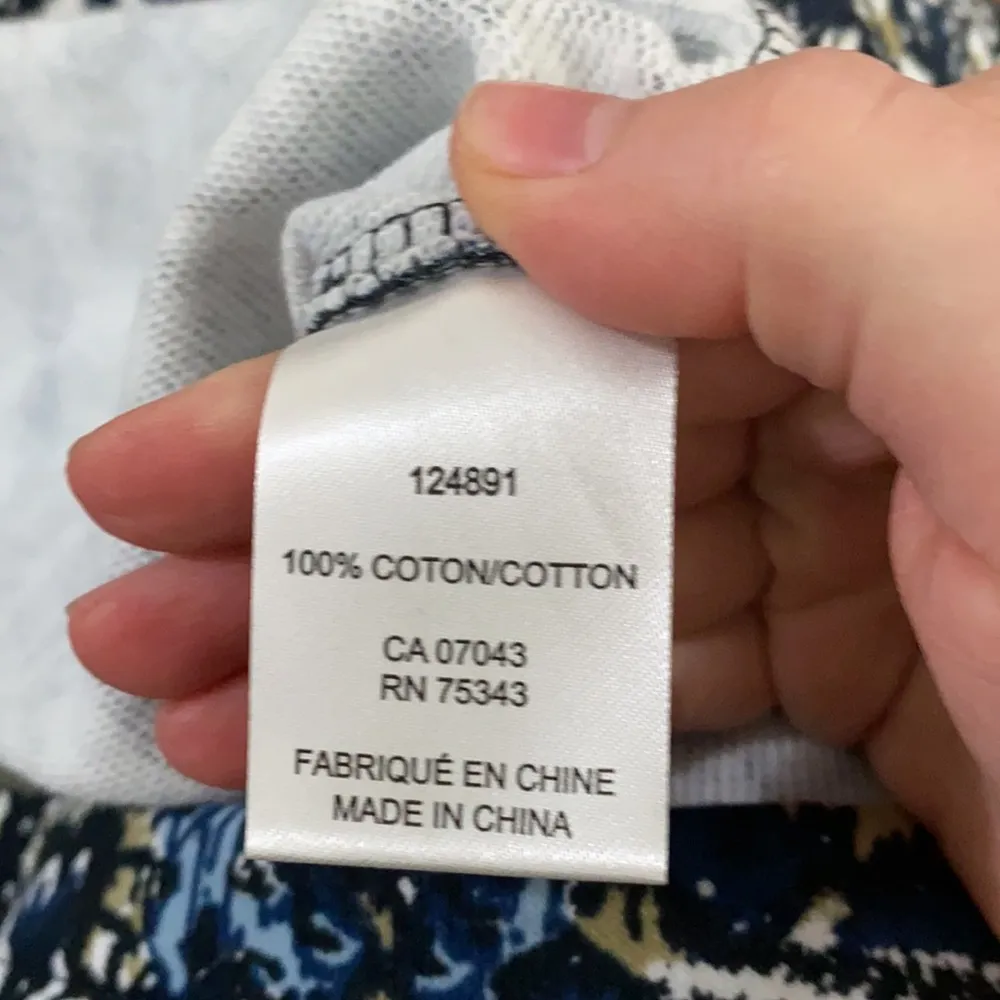 Joie floral print cropped Crewneck sweatshirt with thumb holes size L - Image 10