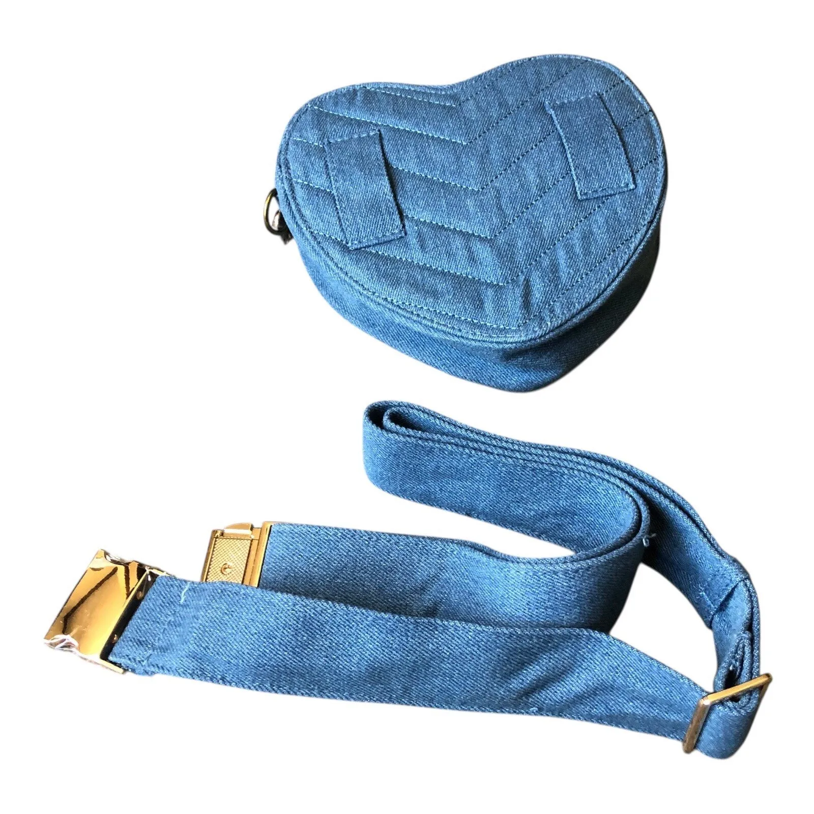 Fashion Statement Womens Crossbody Bag Denim Heart Shape Pewter Gold Chain Strap Blue - Image 8