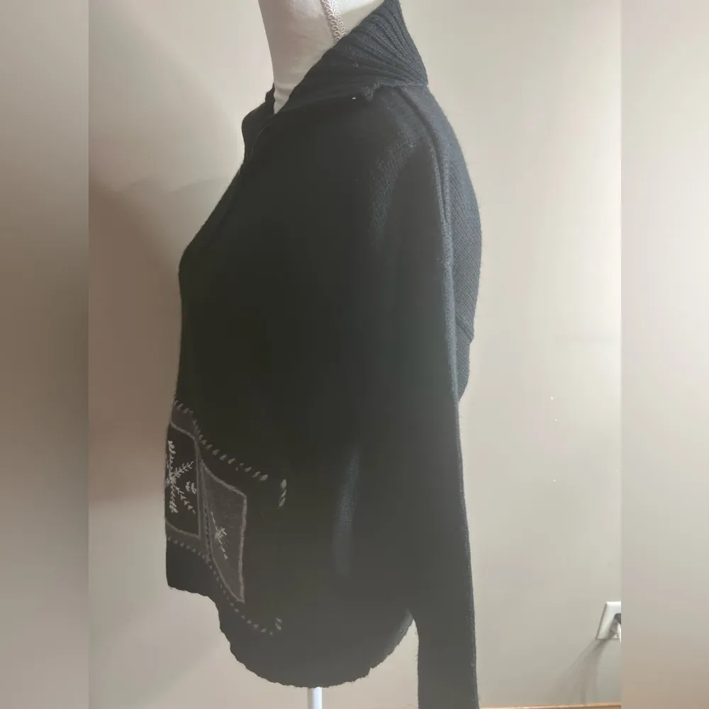 Coldwater creek holiday snowflake sweater 1/4 zip front medium - Image 11