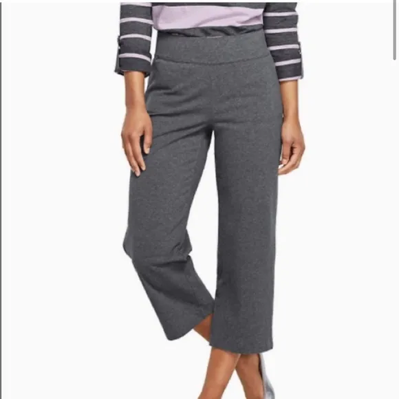 Lands End Gray Starfish Crop Pants in Small - Image 8