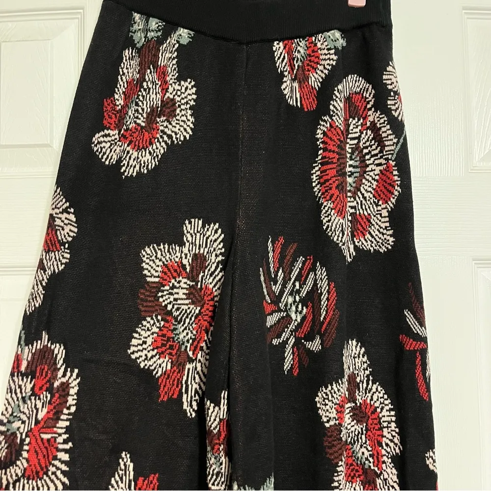 Anthropologie Laia Intarsia floral wide leg knit sweater pants - Image 4