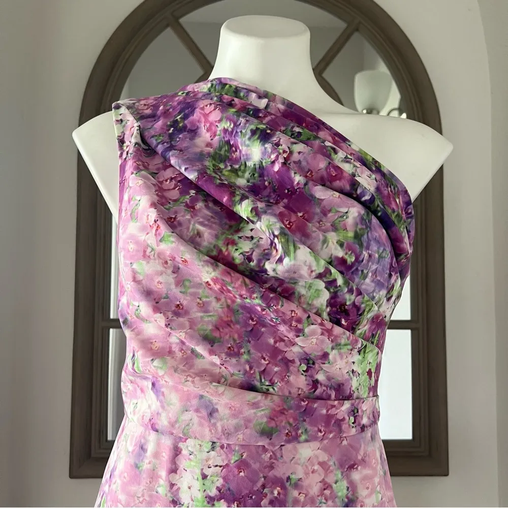BADGLEY MISCHKA One-Shoulder Purple Orchid Gown, Size 4 Retail $990 - Image 9