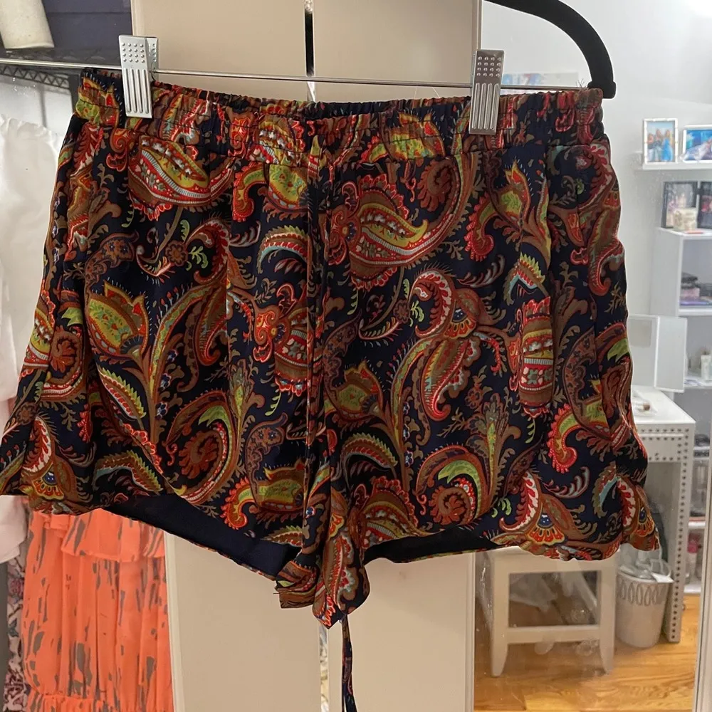 Tobi Jealous Tomatoes Paisley Boho Shorts - Image 5