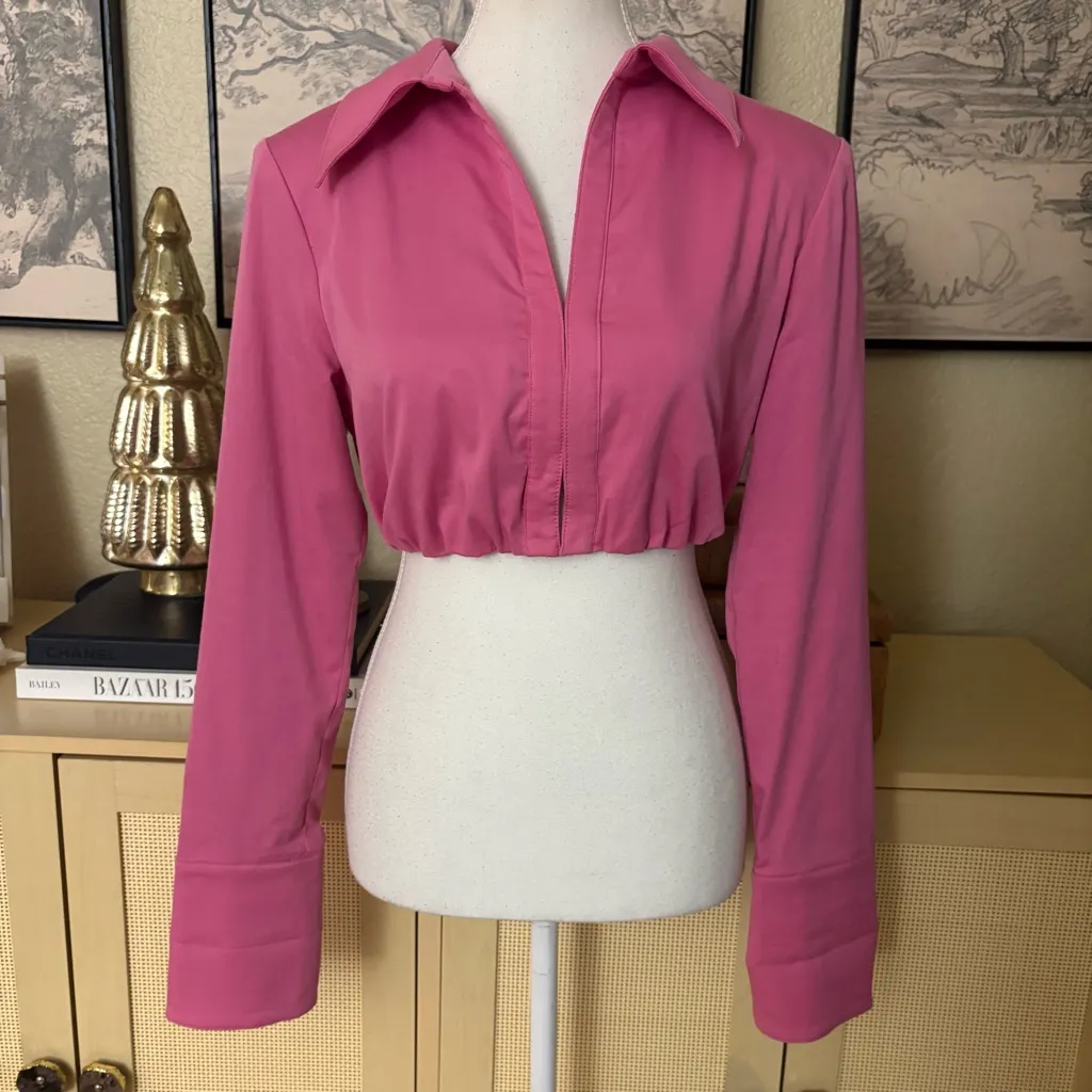 CAMILA COELHO Bardem Crop Top in Hot Pink Long Sleeve Size Small - Image 2