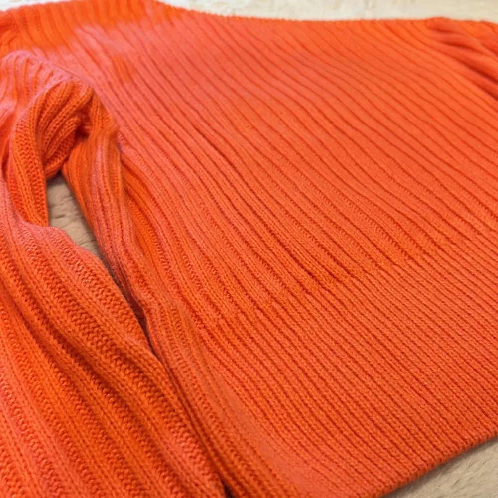 Size XL sweater - Image 2