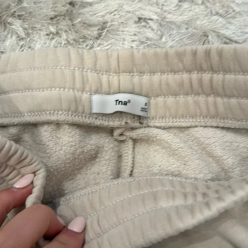 Aritzia  sweatpants - Image 3