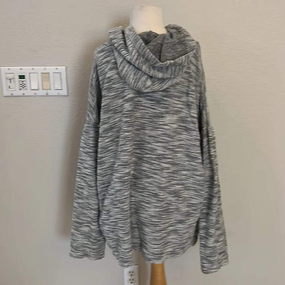 American eagle outfitters poncho hoodie - Image 3
