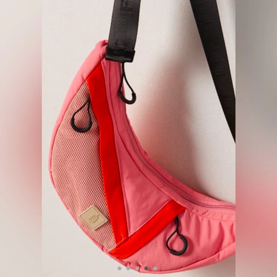 Free People  movement pink red sling bag NWT - Image 5
