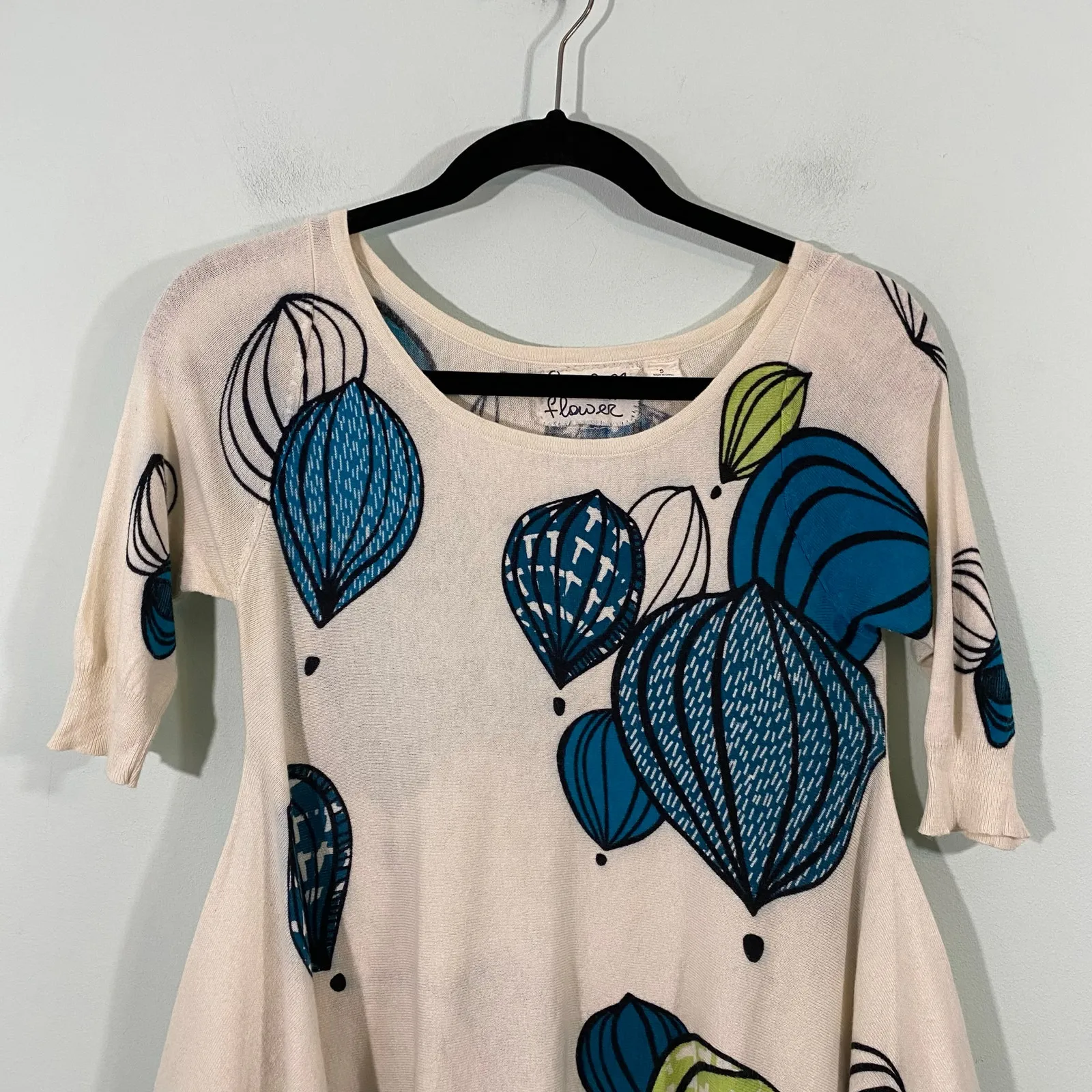 Anthropologie Field & Flowers Hot Air Ballons Asymmetrical Hem Blouse Size S - Image 2