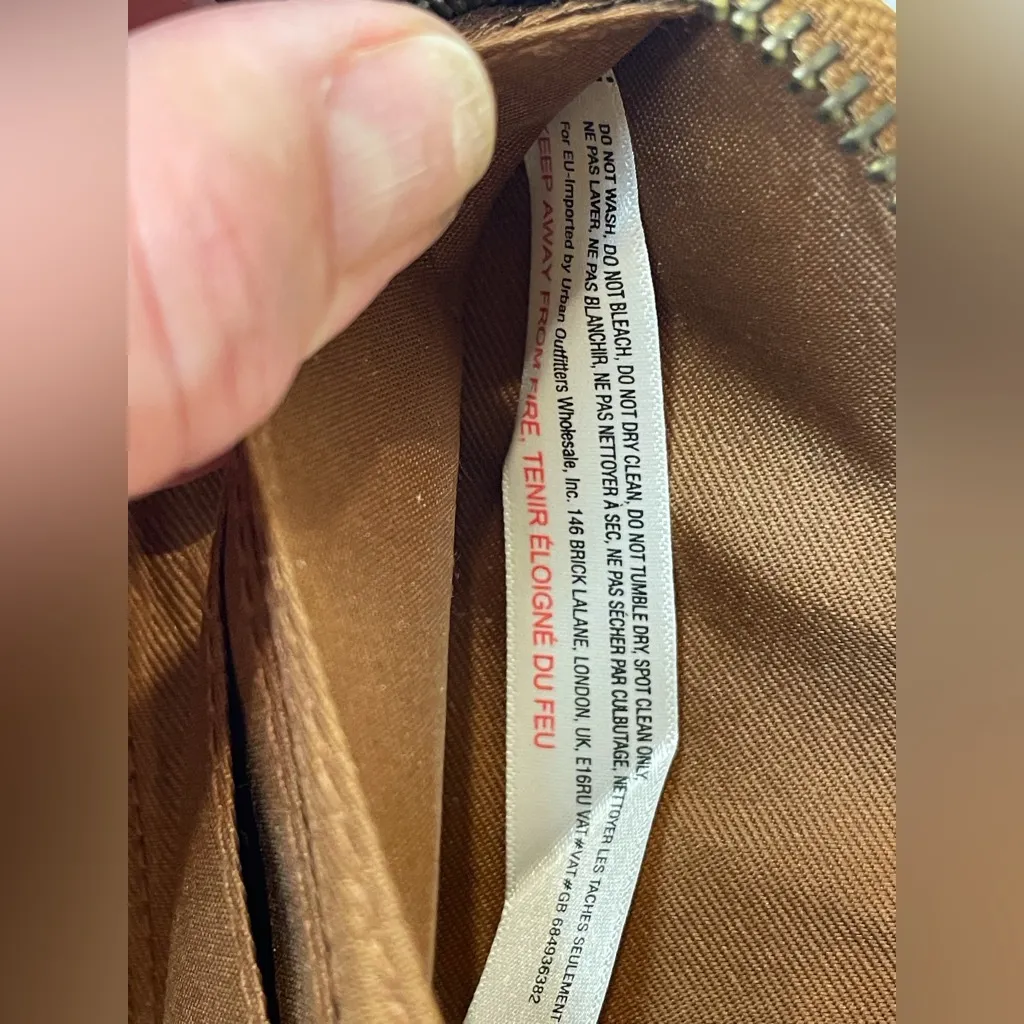 Free People  Distressed Vegan Wallet in Brown‎ - Image 10