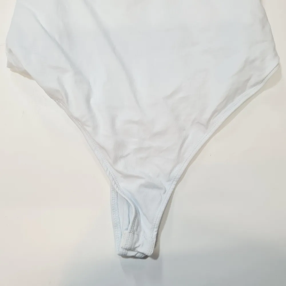 Superdown Ally Tube Bodysuit in White - Image 3