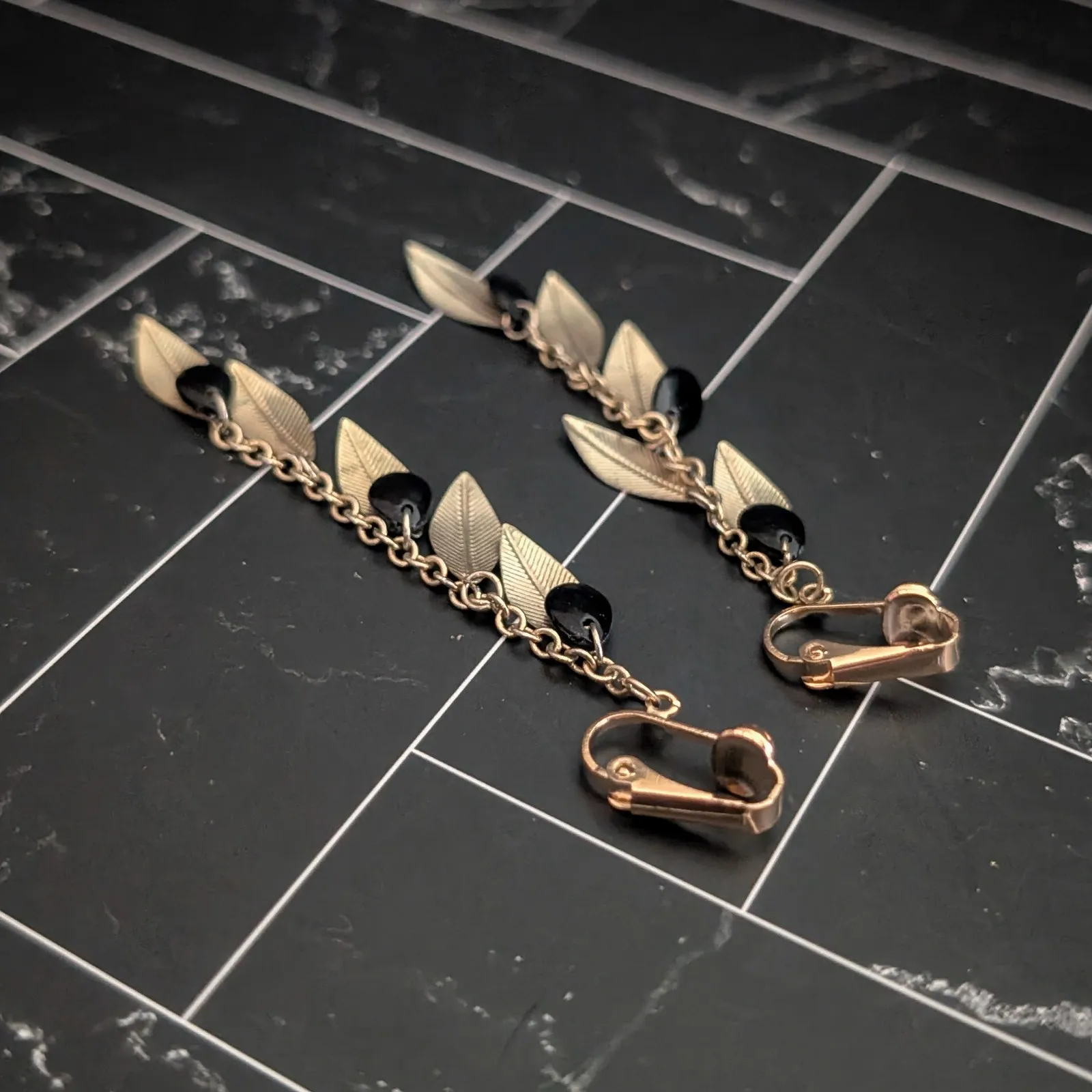 Vintage Clip On Earrings 3.5" Extra Long Dangle Gold Tone Leaves Black Accents - Image 4