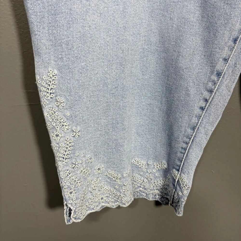 Lane Bryant NWT Coquette Embroidered Boyfriend Capri Jeans - 26 - Women's Plus - Image 4