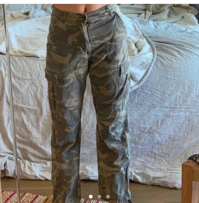 Brandy Melville camo pants - Image 5