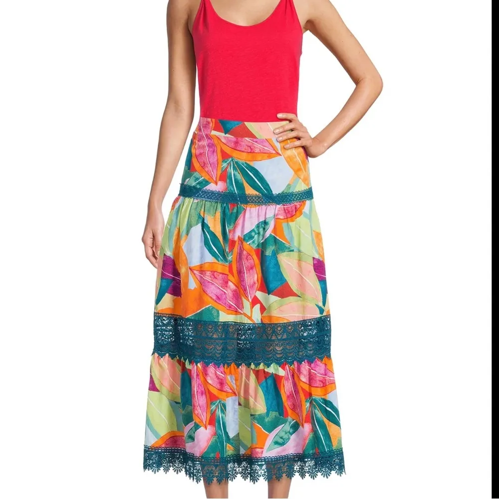 Time & Tru  Women’s 2 Piece Bra and Tiered Maxi Skirt with Lace Trim - Image 11