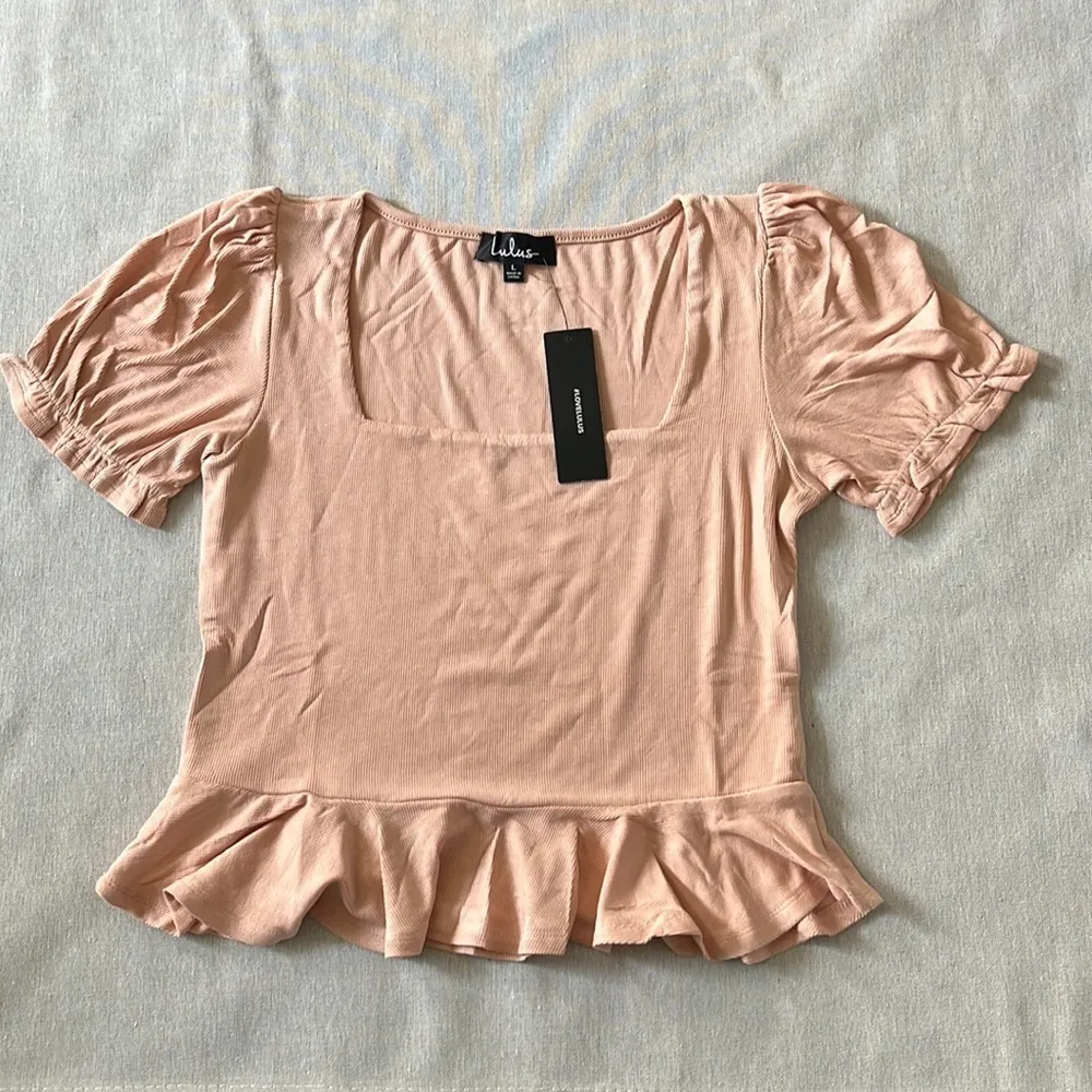 Lulus Women’s Pep Squad Blush Pink Ribbed Puff Sleeve Peplum Top size Large - Image 2