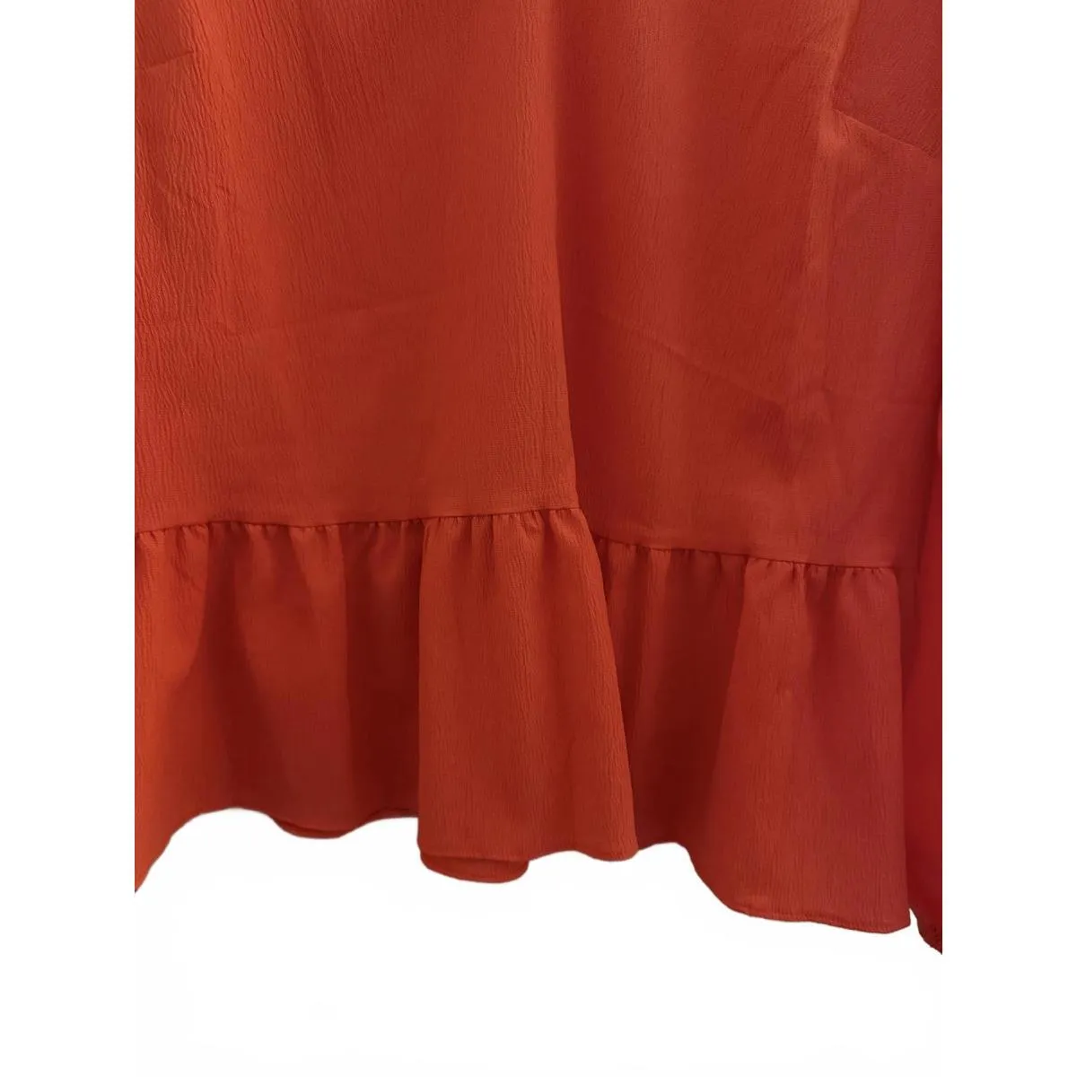 Nine West Women's Blouse Size Medium Coral Peplum Trumpet V-Neck Polyester - Image 3