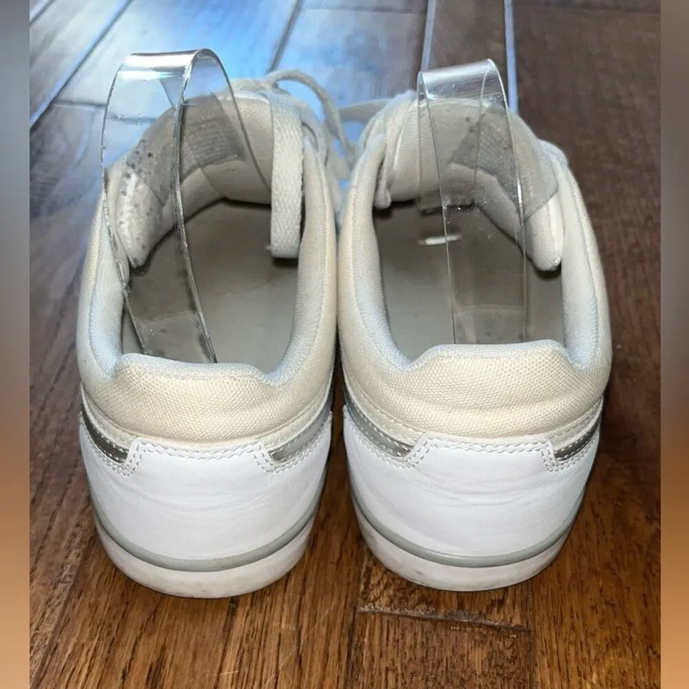 NIKE Capri III LTH Sneaker Womens Size 8.5 White Metallic Swoosh Low Top Lace Up - Image 10