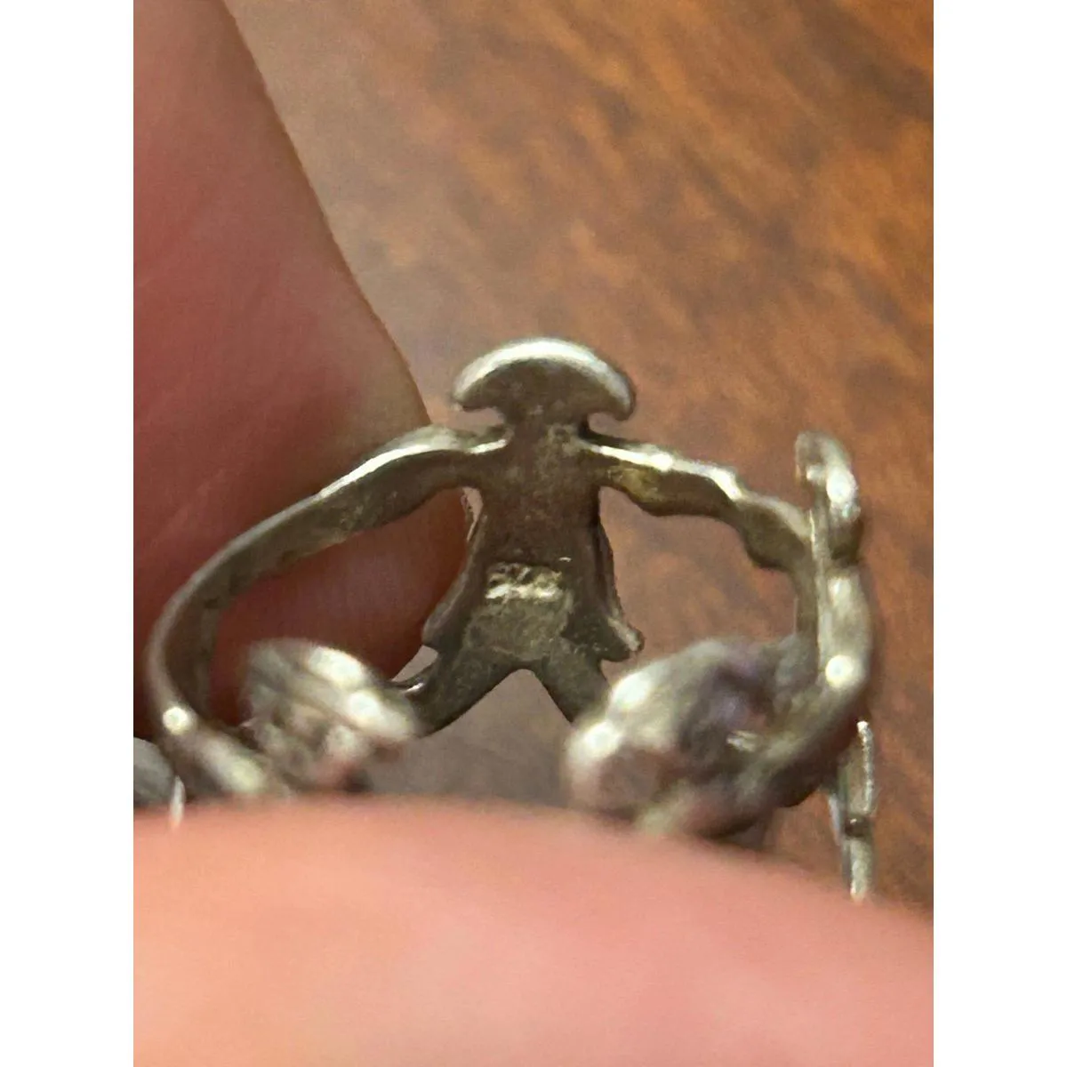 Sterling Silver 925 ring size 4.5 2.18g kids playing - Image 5