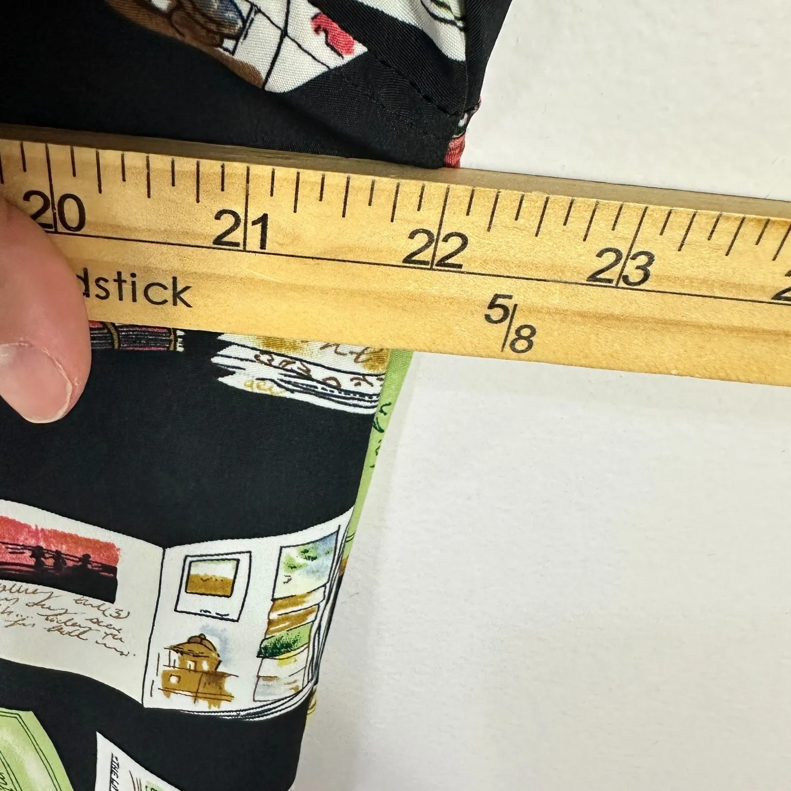 Le Caviar Petite Shirt‎ Womens M Black Travel Postcard Print Vacation Retro Top Size M - Image 4