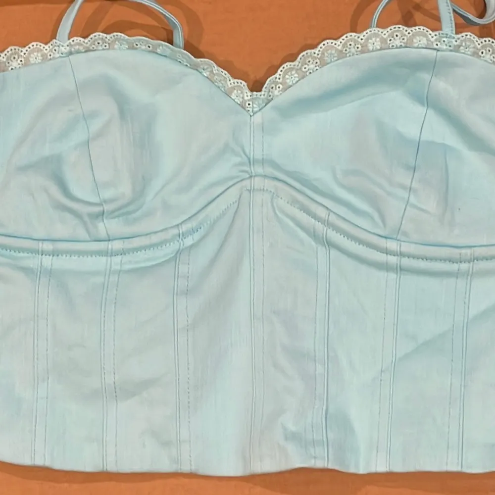 NWT tiger mist tigermist lace trim corset boning detail crop tank top cyan xs - Image 2