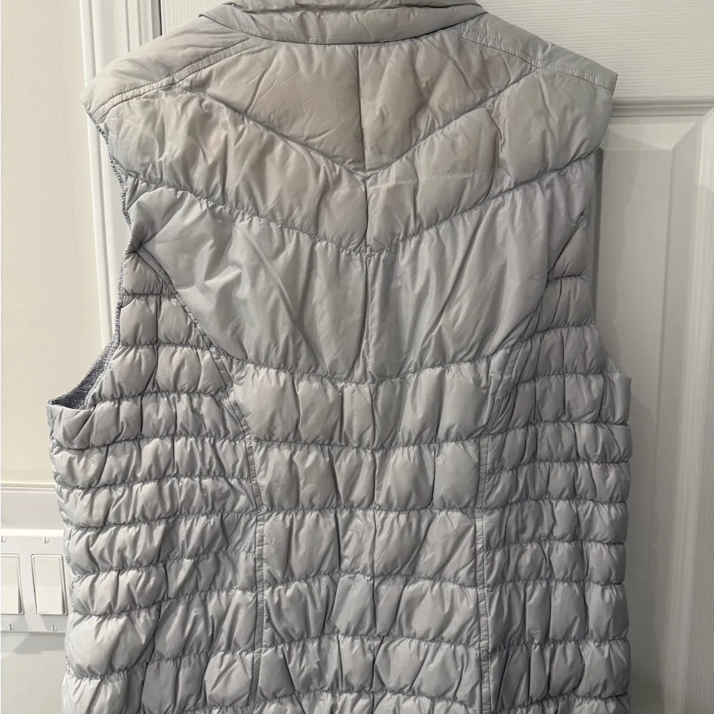 Athleta Downalicious Deluxe Vest Light Gray - Image 5