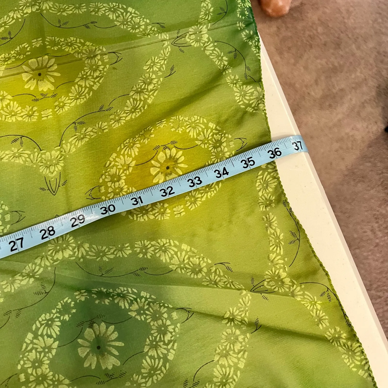 Vintage Green Semi Sheer Mod Daisy Floral Print Bandana Scarf Neck Tie Square - Image 9