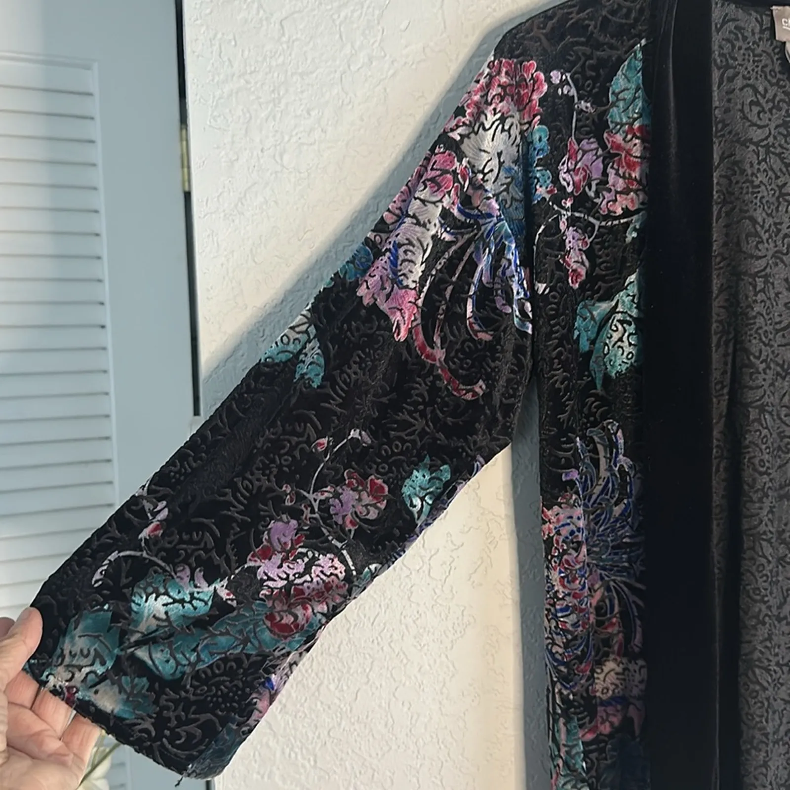 Chico’s Burnout Velvet Cardigan Sweater Shrug Black Purple Goth Witchy Dark - Image 2