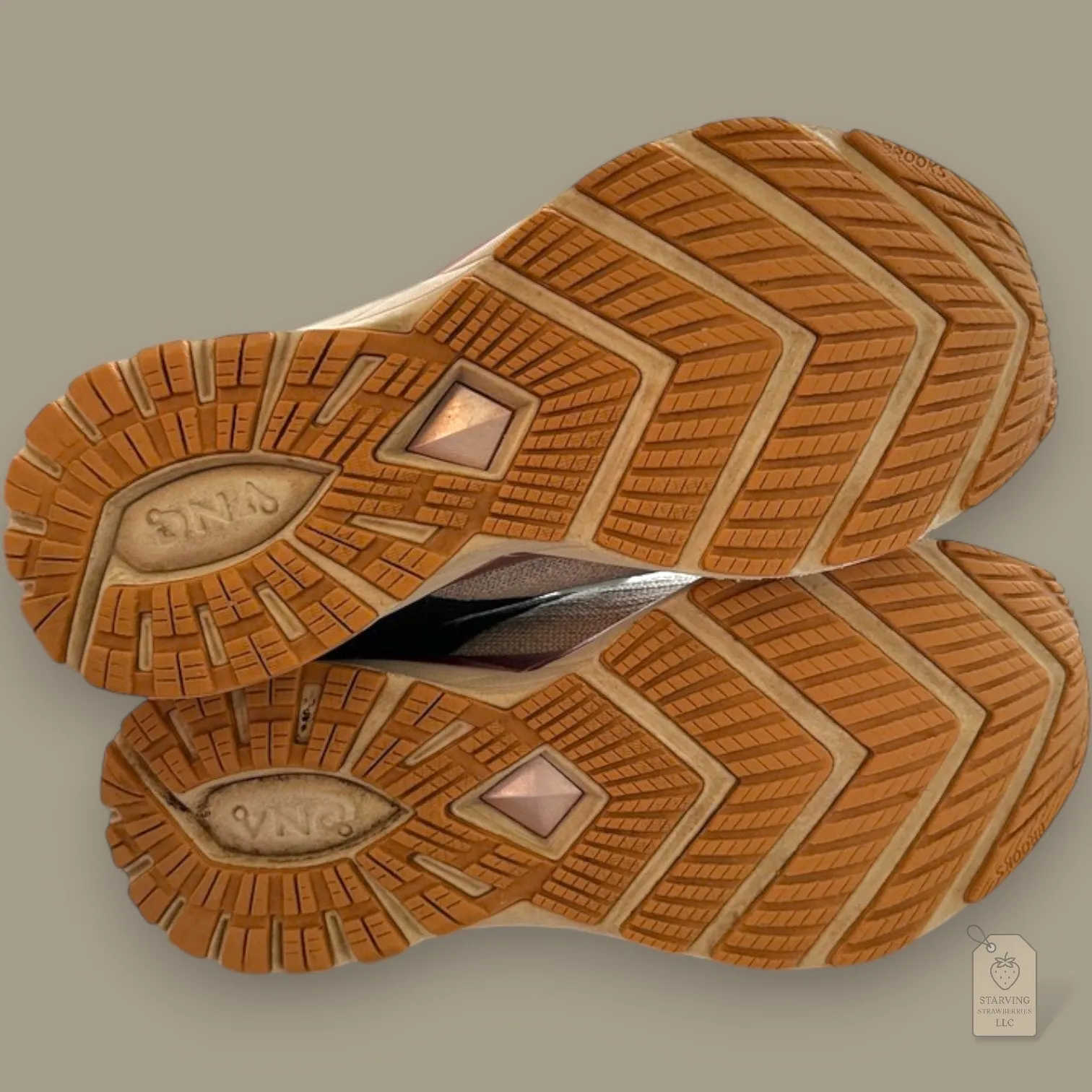 Brooks Ricochet Women’s 8.5 Running Shoes Gray Pink Black Knit Sneakers - Image 8