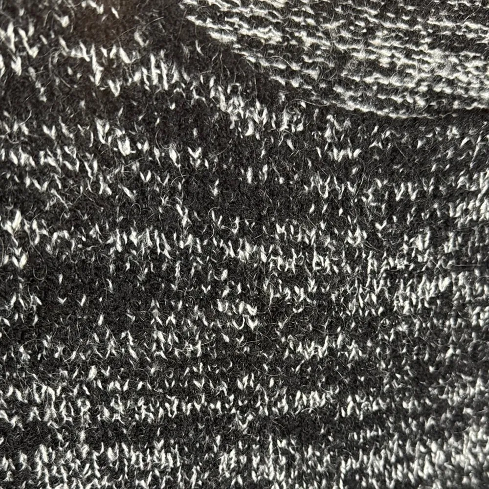 Enza Costa Women's Black and Gray Wool Blend Sweater Size Medium - Image 3