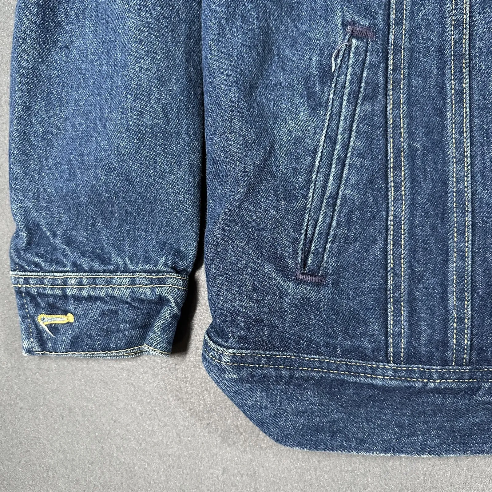 Vintage Lee Trucker Jacket Womens 11/12 Blue Denim Trucker USA Union Made - Image 3