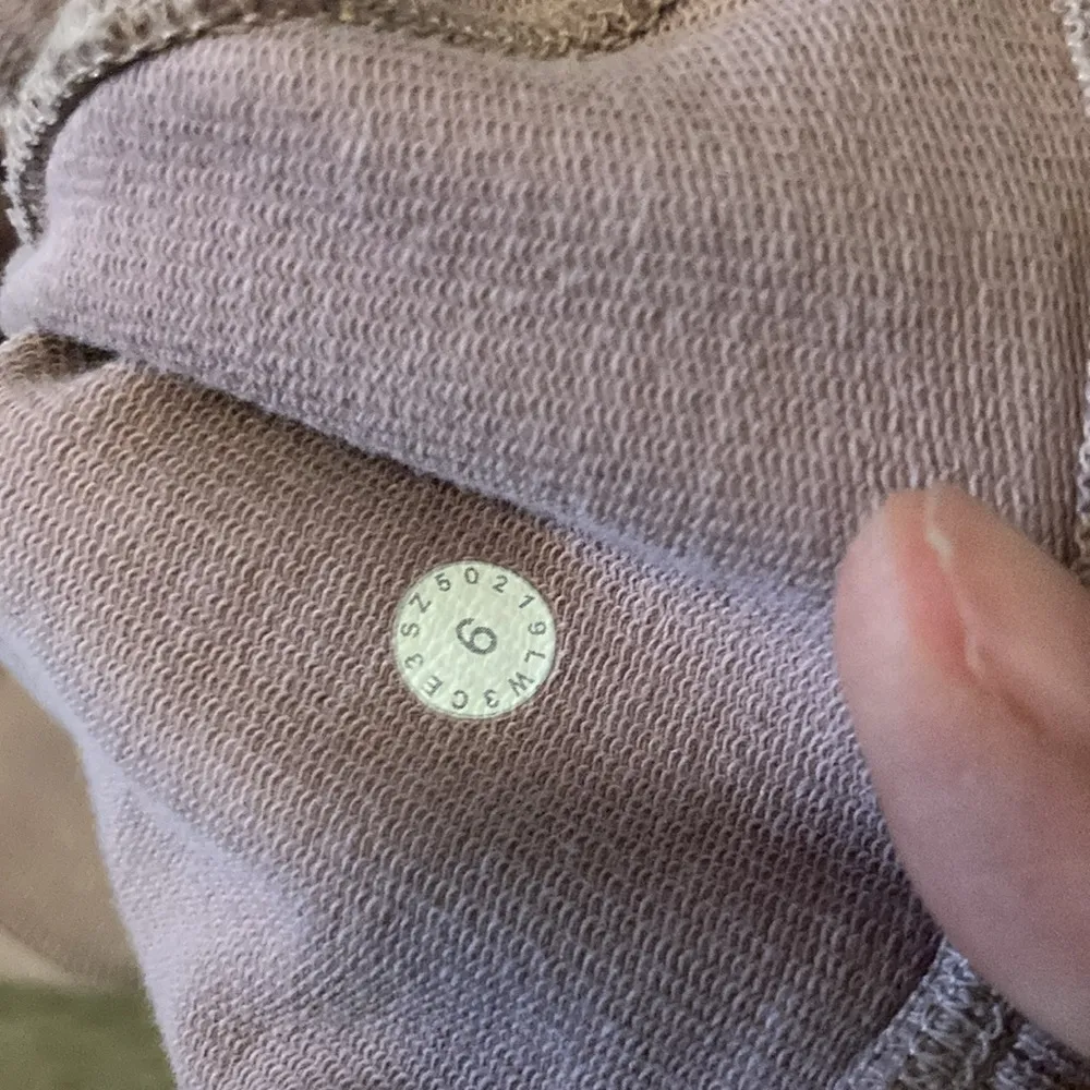 Lululemon washed vintage mauve ready to roll hoodie size 6 - Image 5