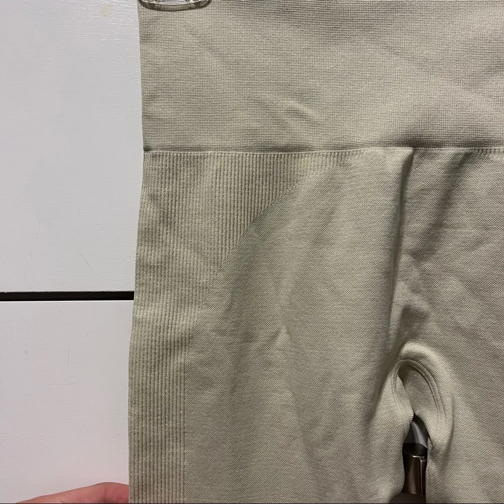 Set Active X Revolve Leggings NWOT - Image 6