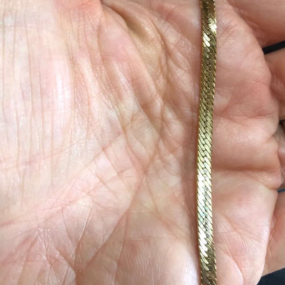 Vintage Gold Tone Herringbone Bracelet - Image 5