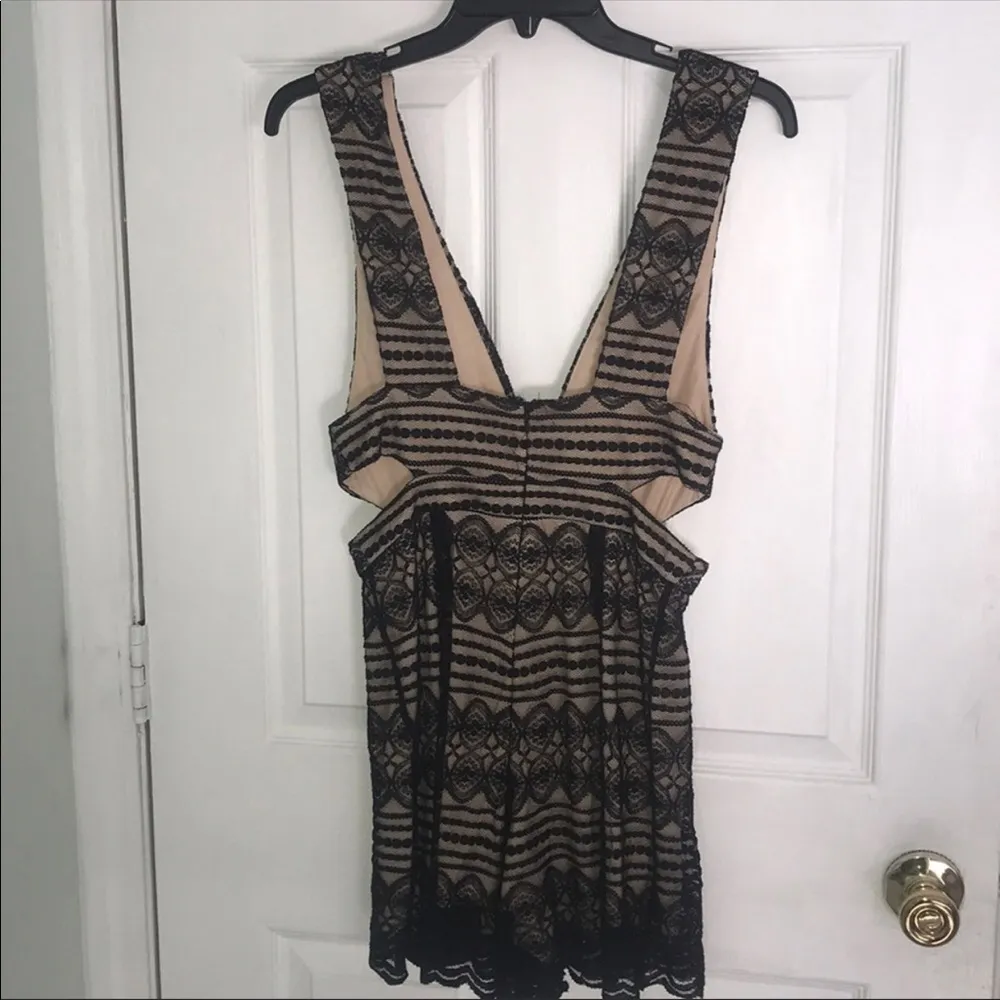 🖤 cut out black lace romper  🖤 NWT - Image 2