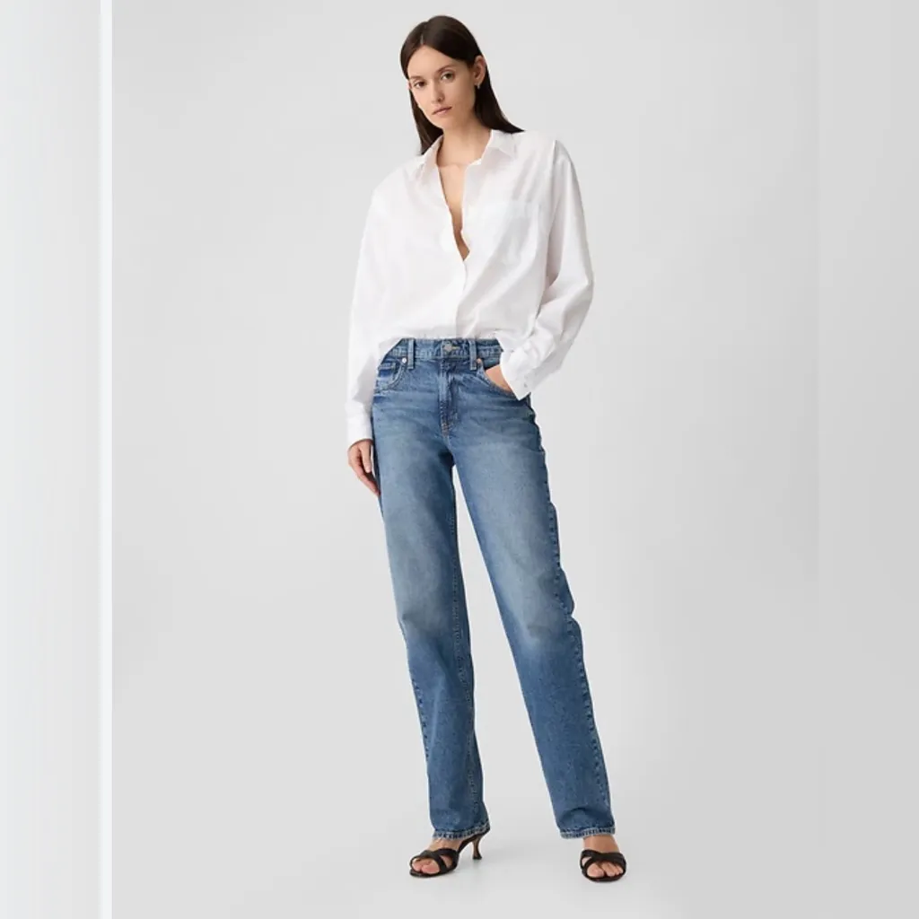 Gap mid rise 90s loose blue jeans size 26 NWOT - Image 2