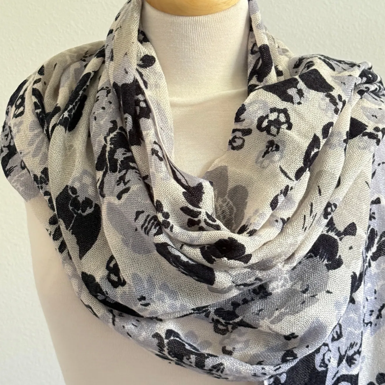 Holiday Editions Floral Print Open Knit Scarf Office Whimsical Cottagecore Boho Blue - Image 2