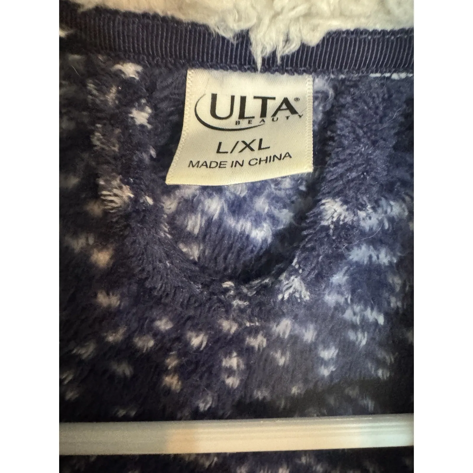 Ulta Blue/White Robe, Fluffy Collar & Sleeves, Poly, Pockets, Hang Hook, L/XL Blue Size L - Image 6