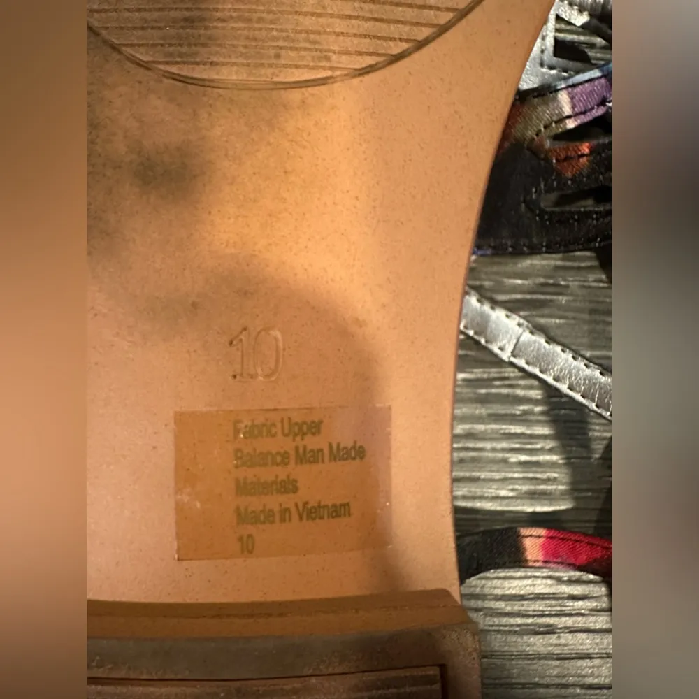 Kelly and Katie Watercolor Sandals Size Women's 10 Like New - Image 3