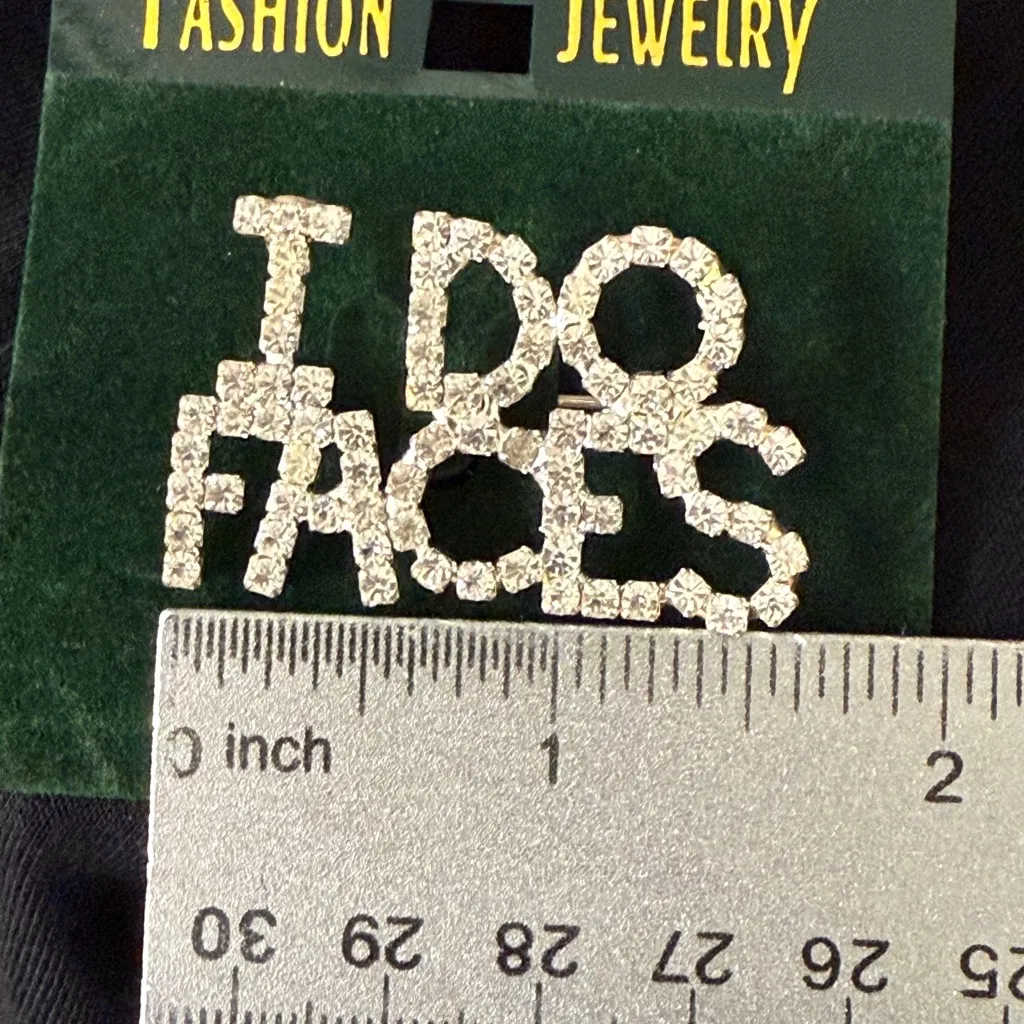 Fashion Crystal brooch I DO FACES makeup artist NEW Silver - Image 2