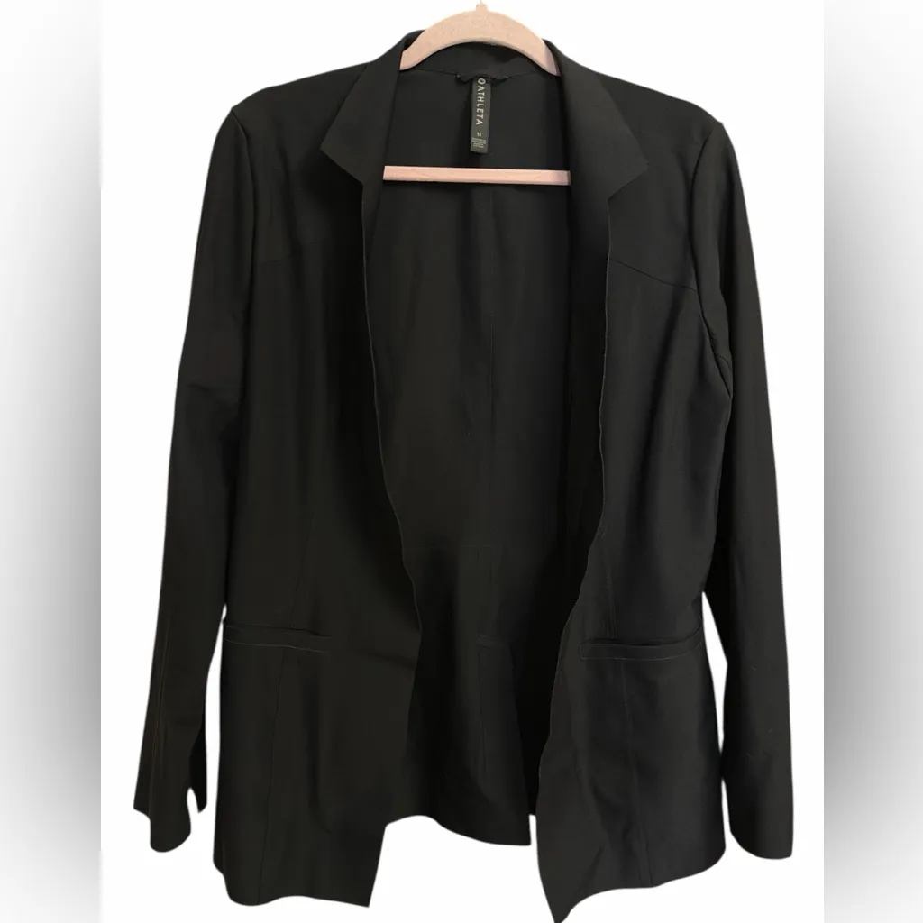 Athleta Women's Elegant Black Blazer - Image 4