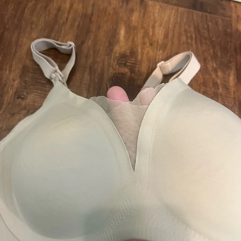 Momcozy mesh support nursing bra Size L - Image 3