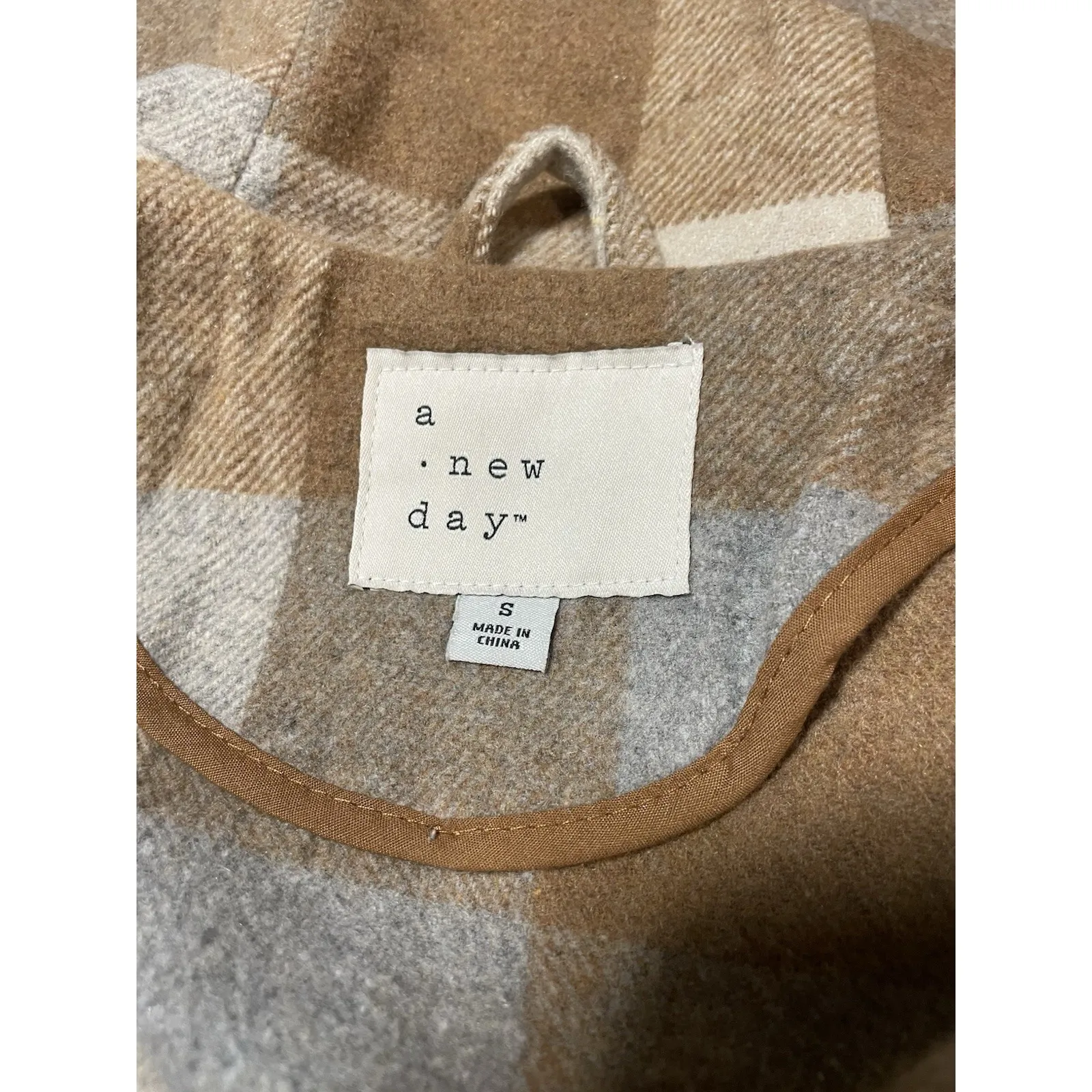 A New Day Taupe and Beige Plaid Women's Trench Coat Size S - Image 8