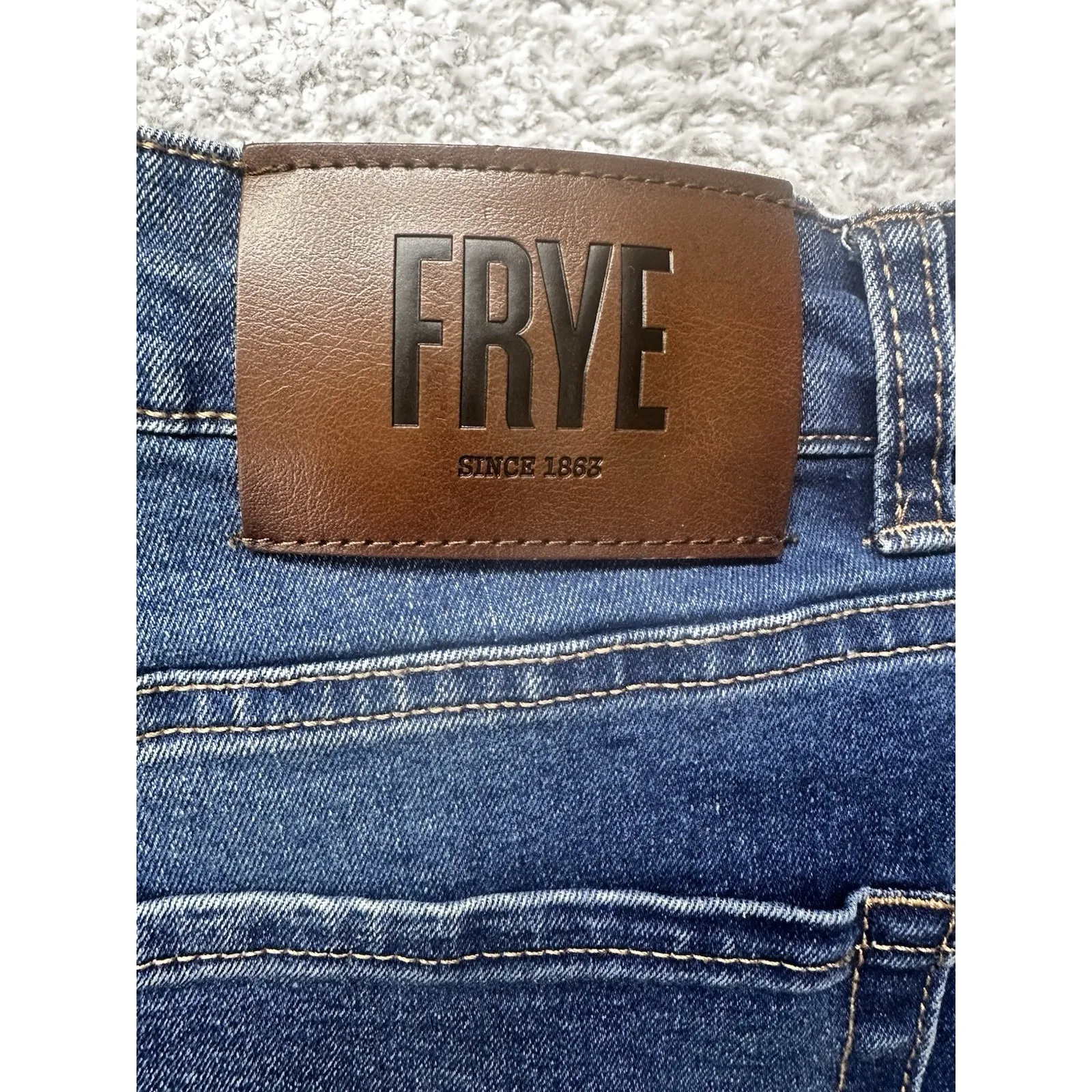 Frye Women's Med Wash High Rise Straight 5 Pocket Stretch Jeans Size 12/31 - Image 10