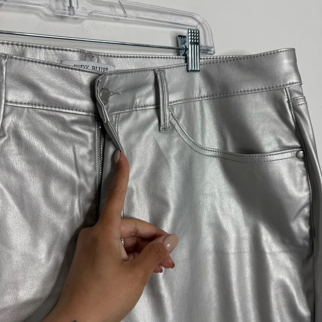 NWOT Judy Blue Straight Faux Leather‎ Pants In Silver JB88899 Size 20W - Image 4