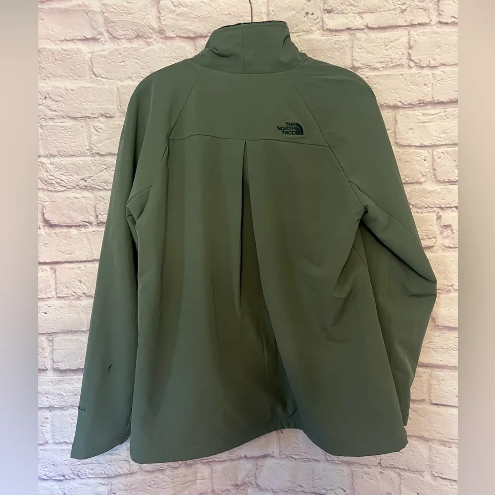 North face size large windfall green jacket - Image 2