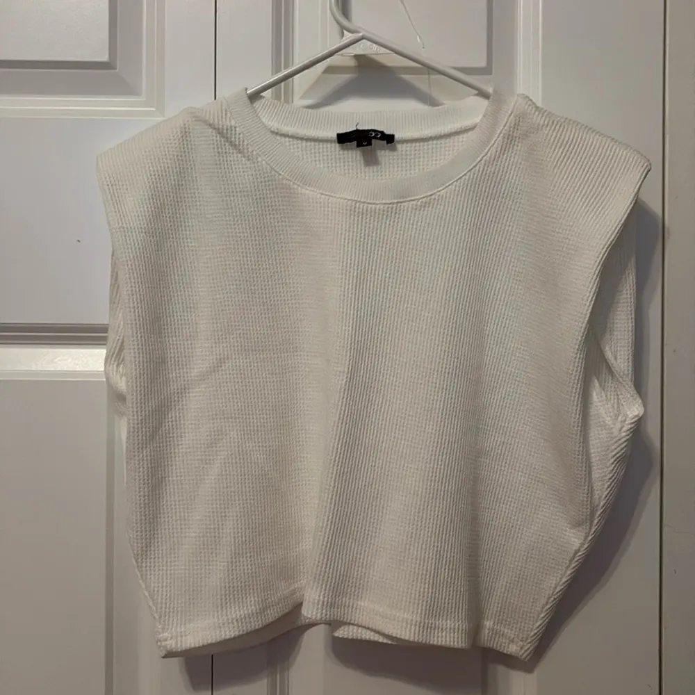 White waffle knit crop - Image 2