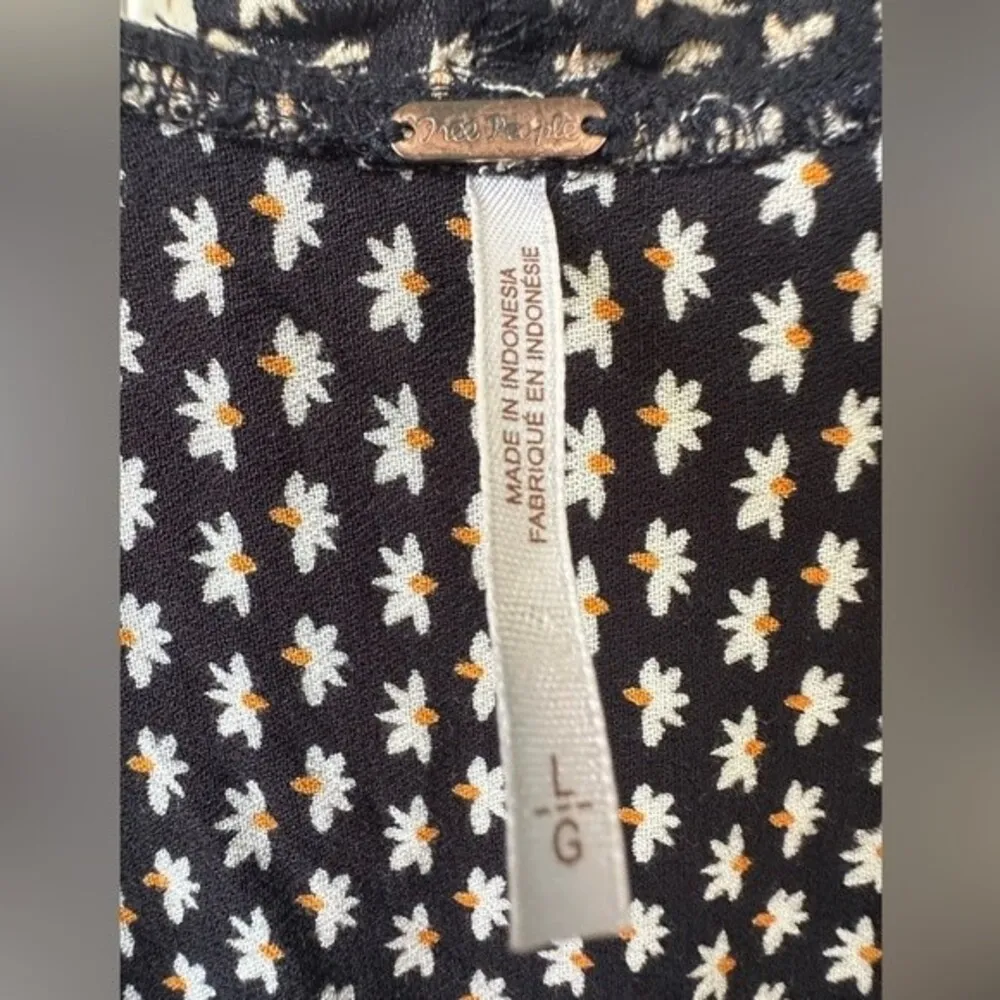 Free People Paradise City Wrap Ruffle Trip Floral Daisy Ditsy Top Prairie L - Image 5