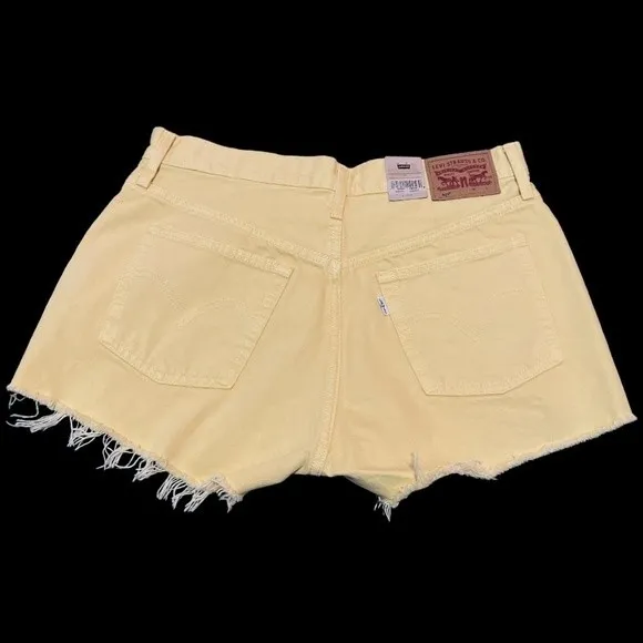 NWT Levi's 501 Yellow Jean Shorts Size 30 Button‎ Fly Cut Off Denim Raw Hem - Image 4