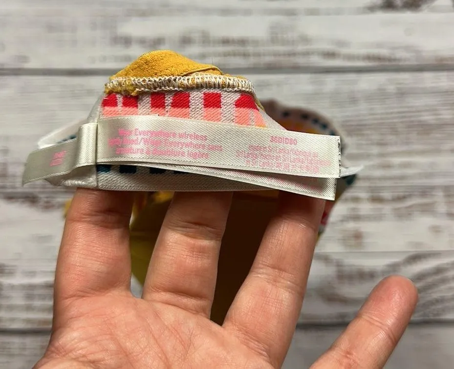 Pink Victoria’s Secret wear everywhere wireless lightly lined bra size 36D - Image 4